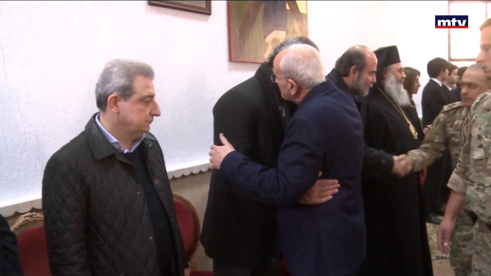 بمأتم مهيب وحاشد