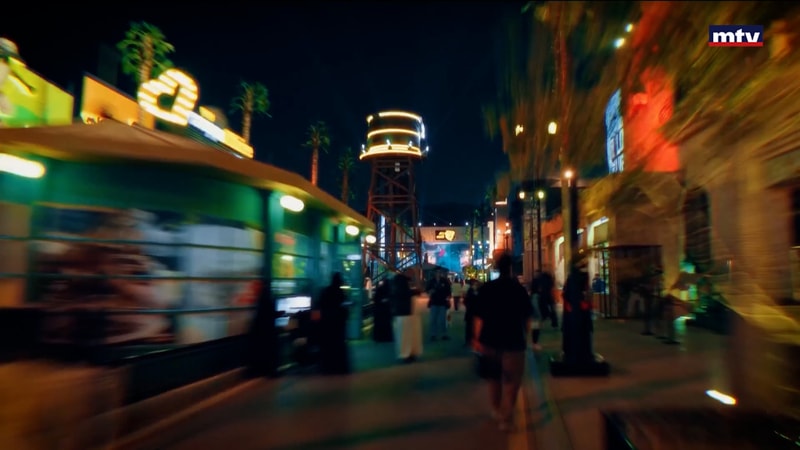 النشرة الكاملة