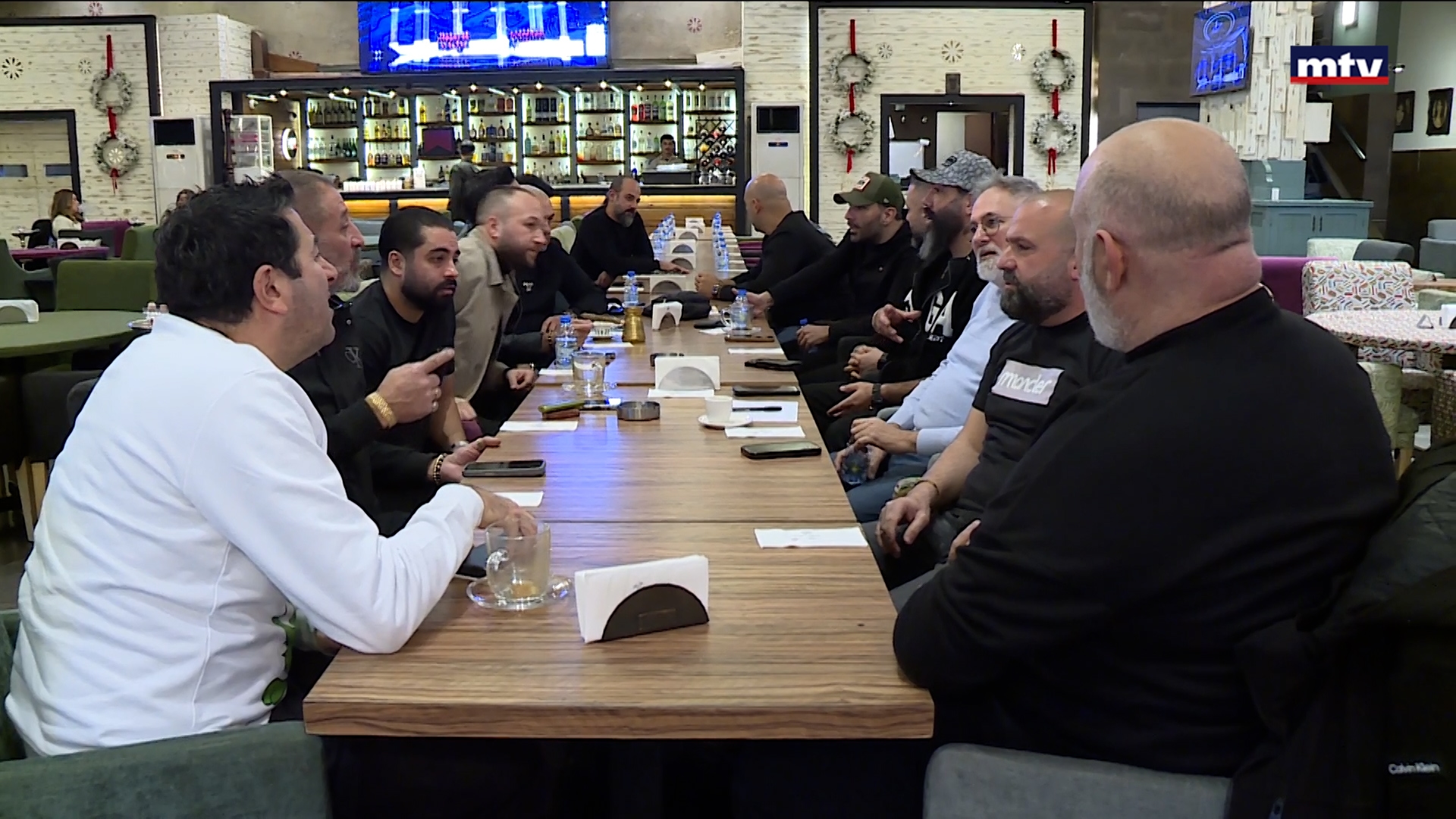 اجتماع لأصحاب المقاهي