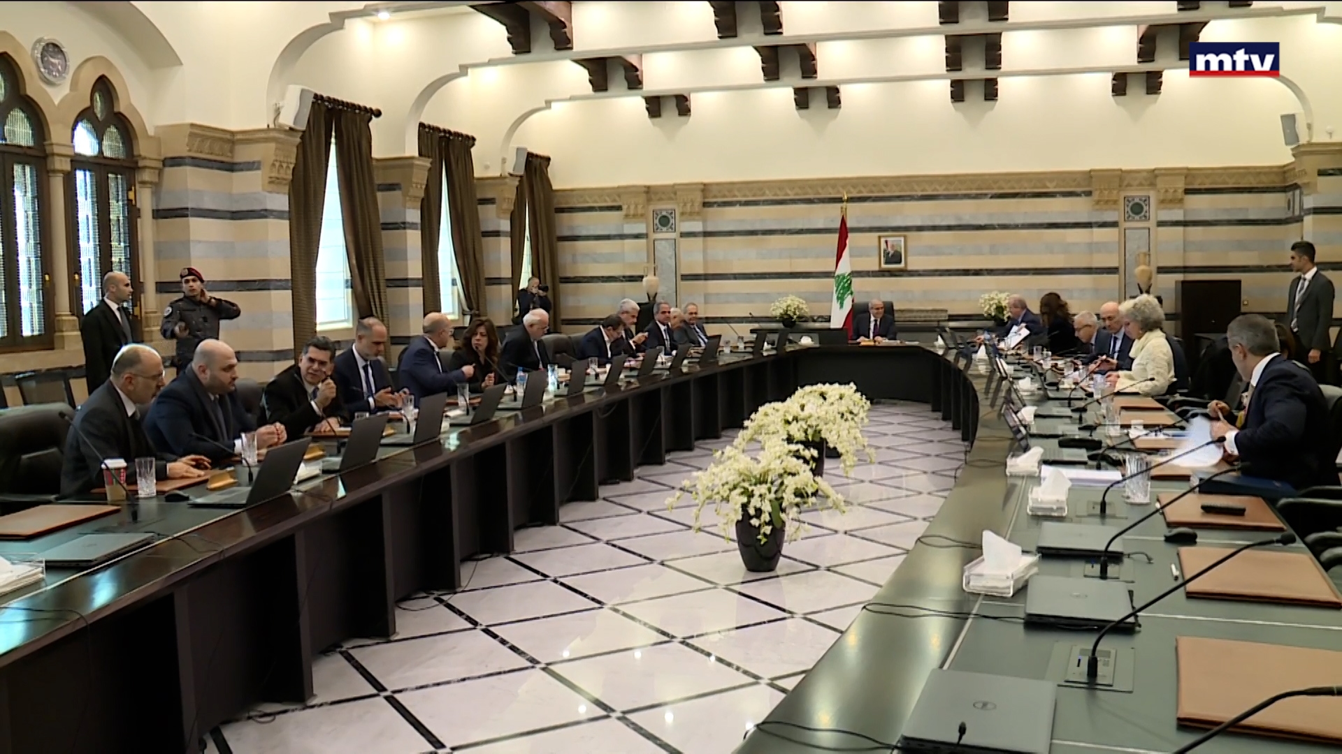 التطورات المحلية