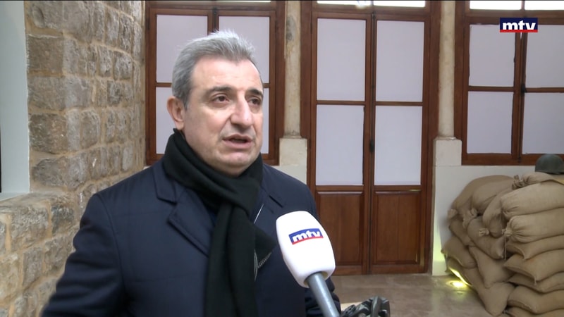 النشرة الكاملة