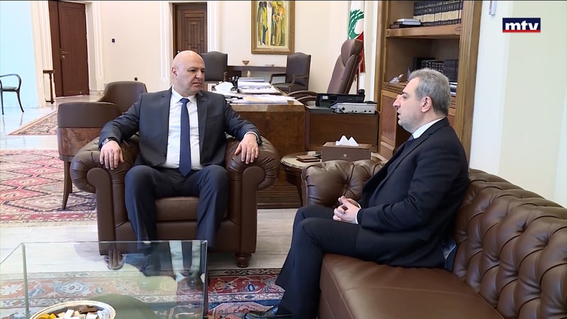 النشرة الكاملة