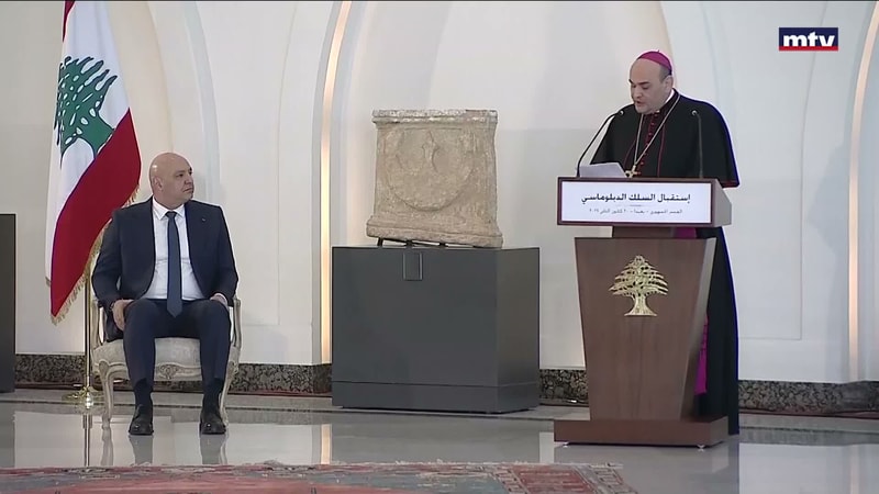 النشرة الكاملة