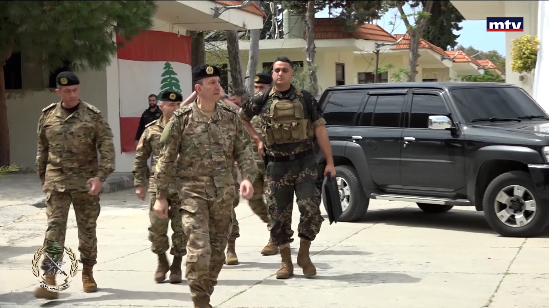 العنوان العريض لزيارة "هيكل" واشنطن