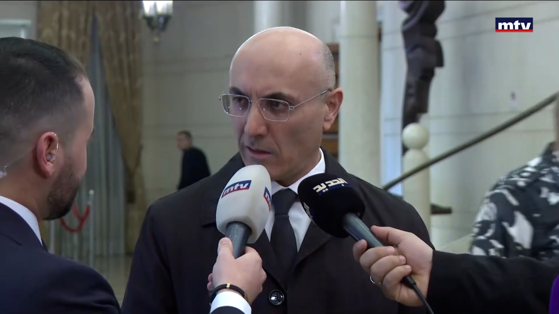 وزير الداخليّة والبلديّات