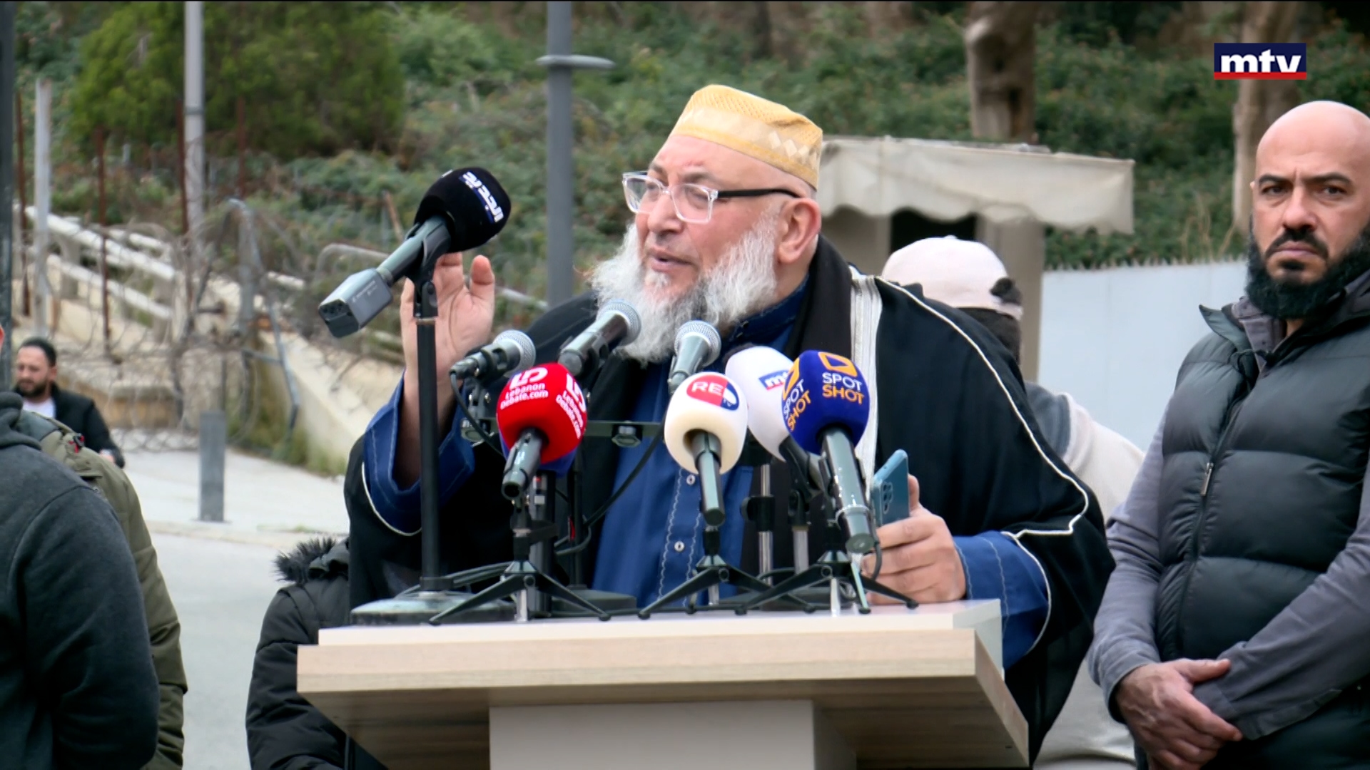 فرحة ناقصة خلف القضبان