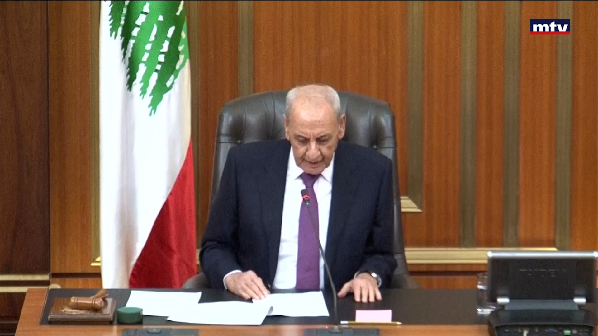 بري يقول علناً