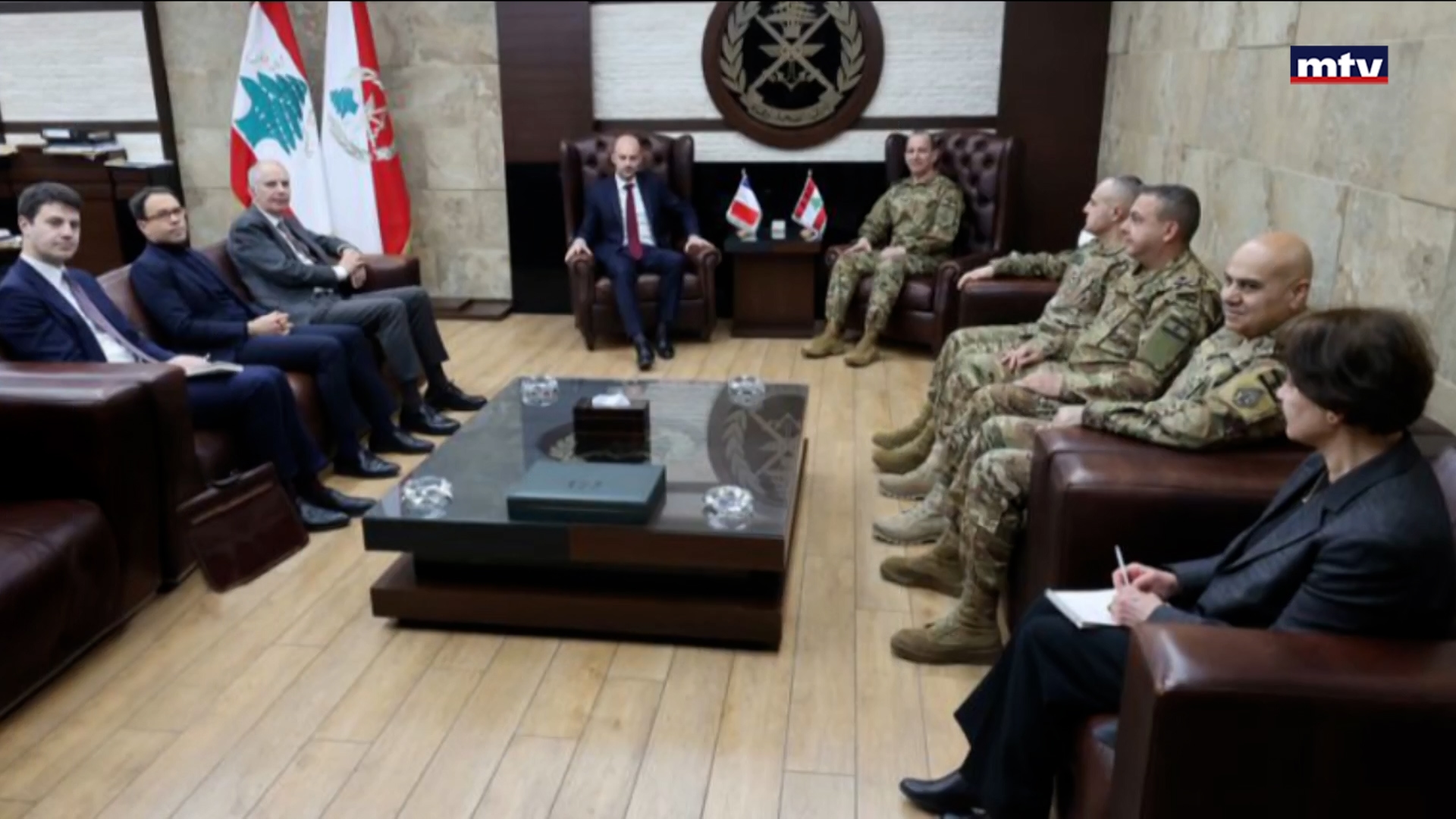 مصادر مطلعة على لقاء بارو - هيكل