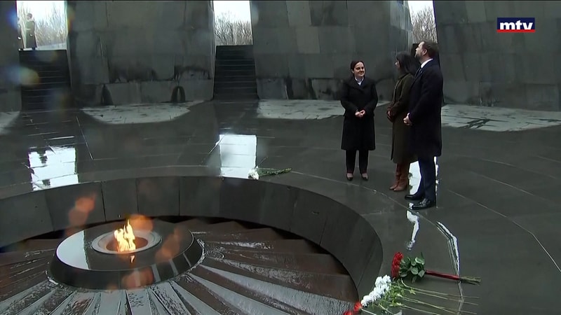 النشرة الكاملة