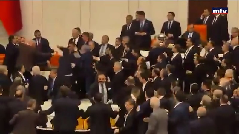 النشرة الكاملة