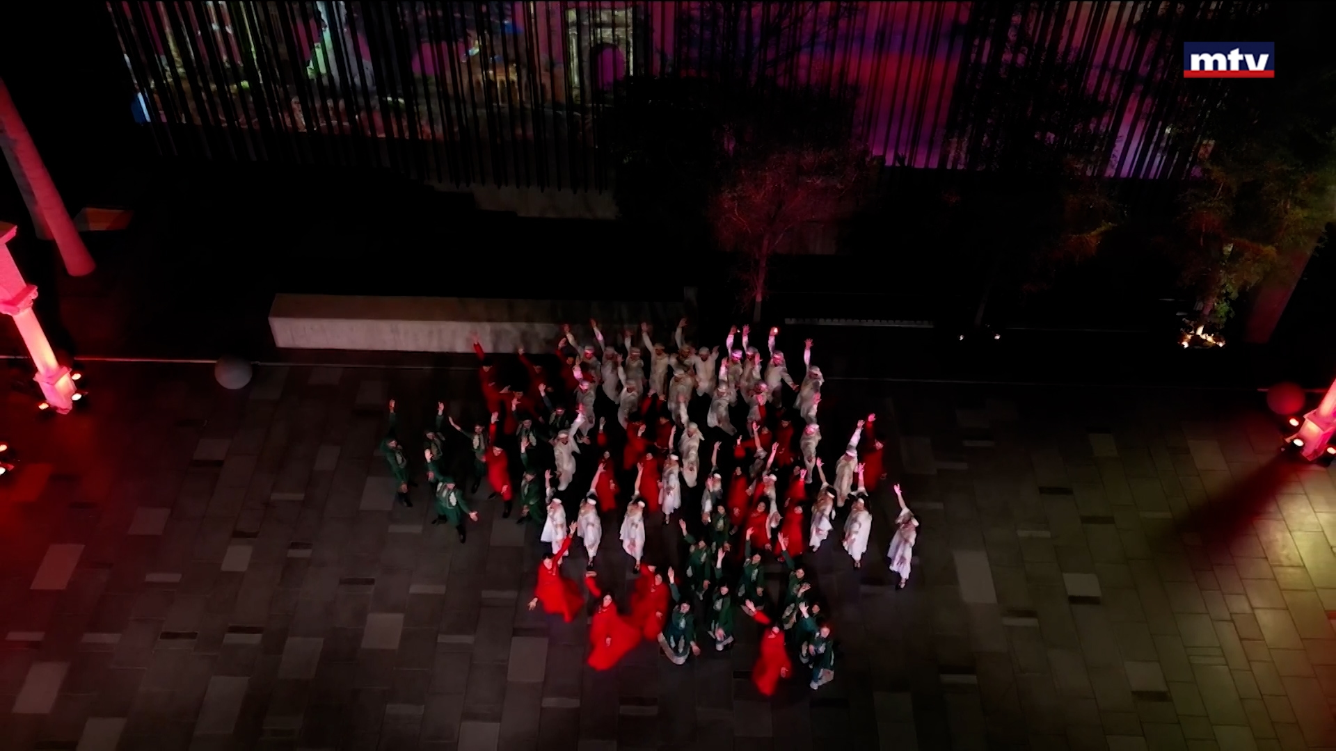 " السهرة الختامية لبرنامج "يلا ندبك