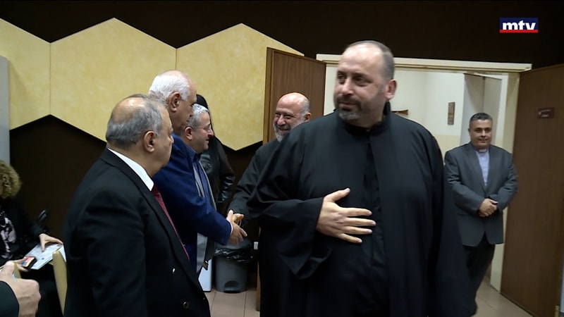 النشرة الكاملة