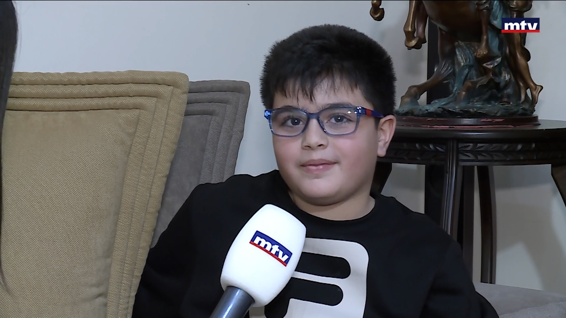 جاد وبسام طفلان بحاجة لأبرة تعيد نظريهما