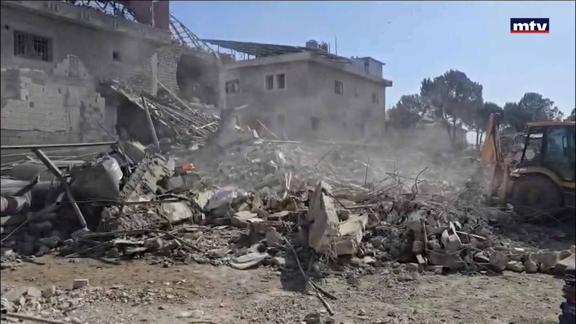 غارات إسرائيليّة عنيفة بقاعاً وجنوباً