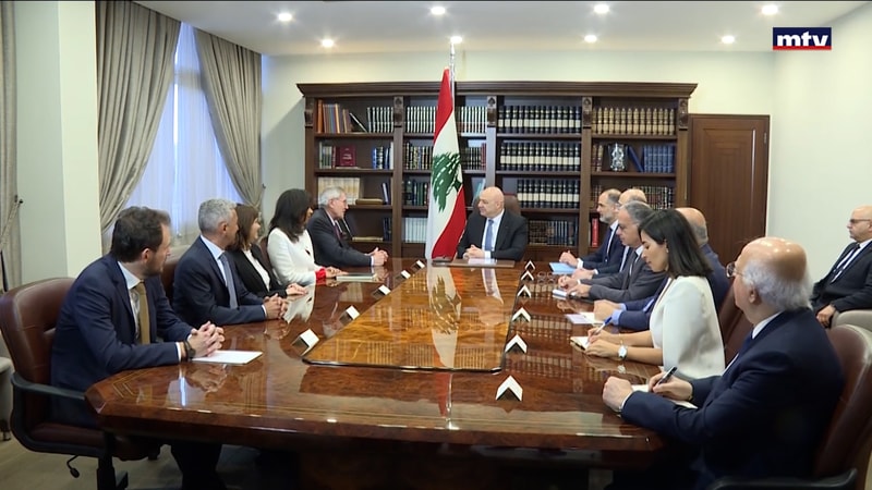 النشرة الكاملة