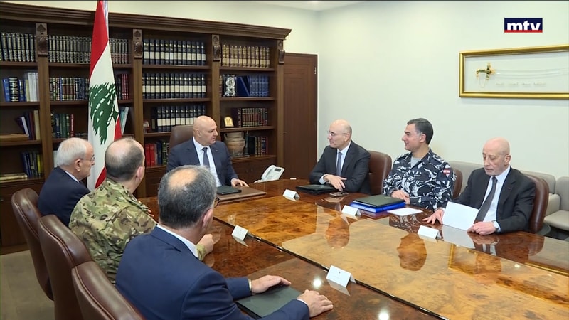 النشرة الكاملة