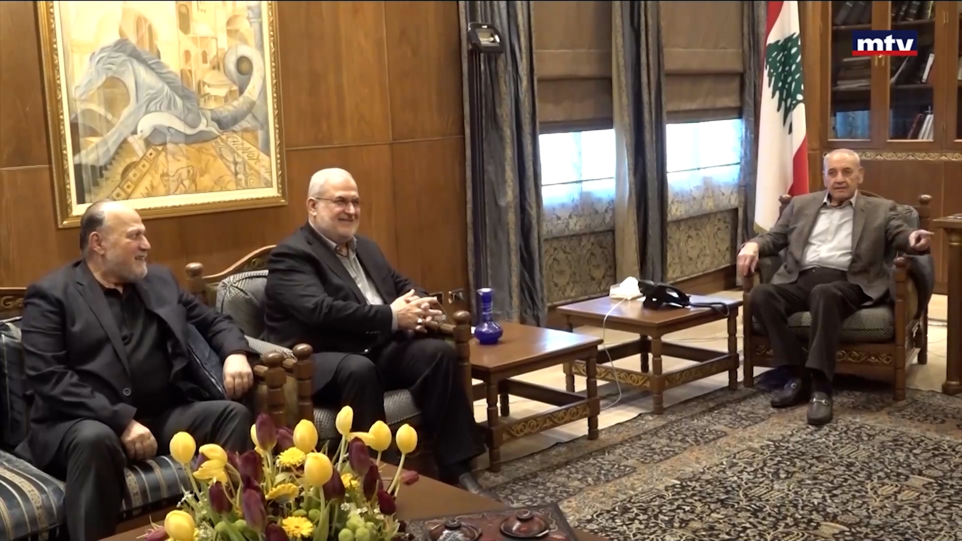 ازدواجية حزب الله