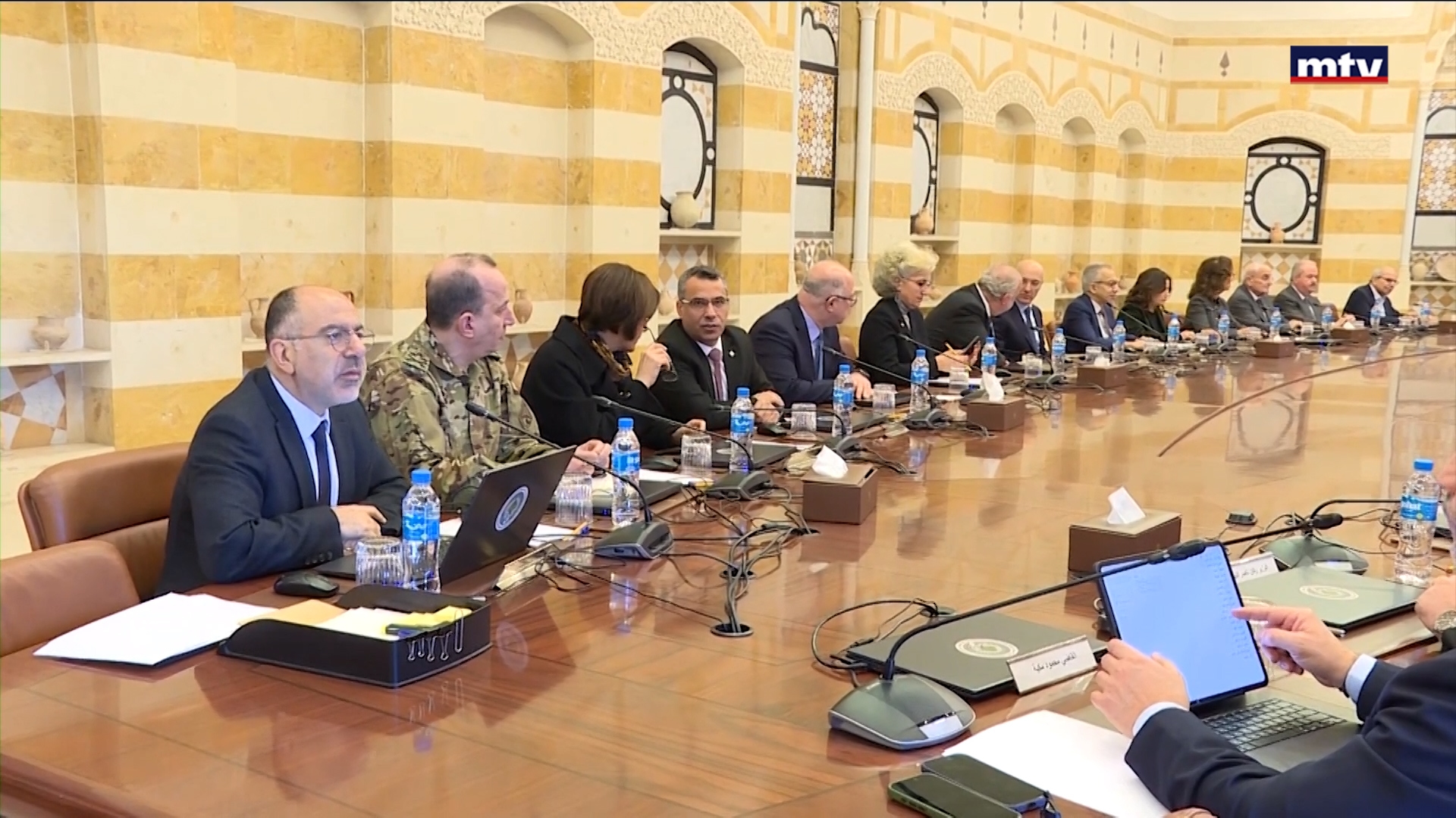 اتصالات وقف النار