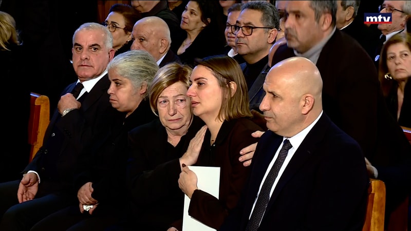 النشرة الكاملة