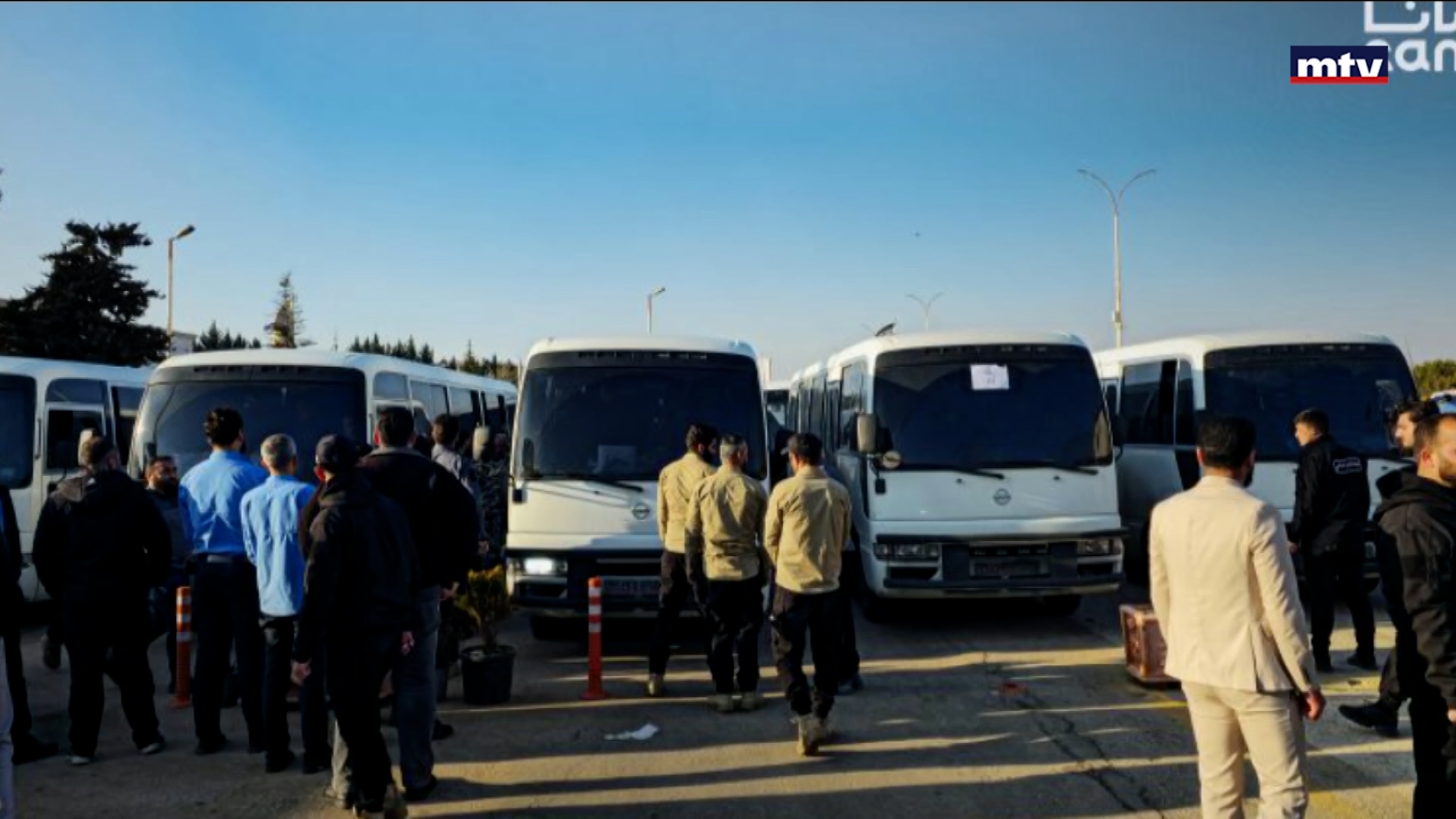 نقل السجناء السوريين المحكومين من لبنان إلى سوريا