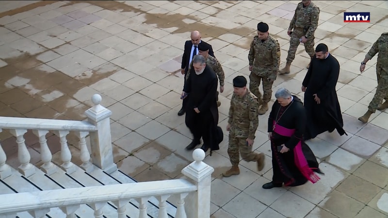 النشرة الكاملة