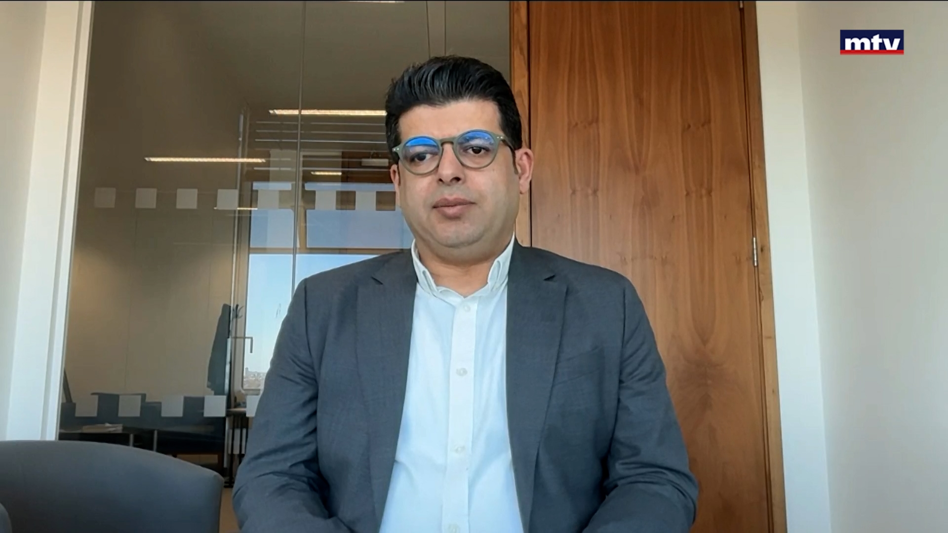 الصحافي هادي طرفي