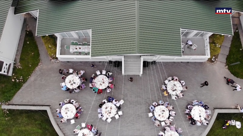 النشرة الكاملة