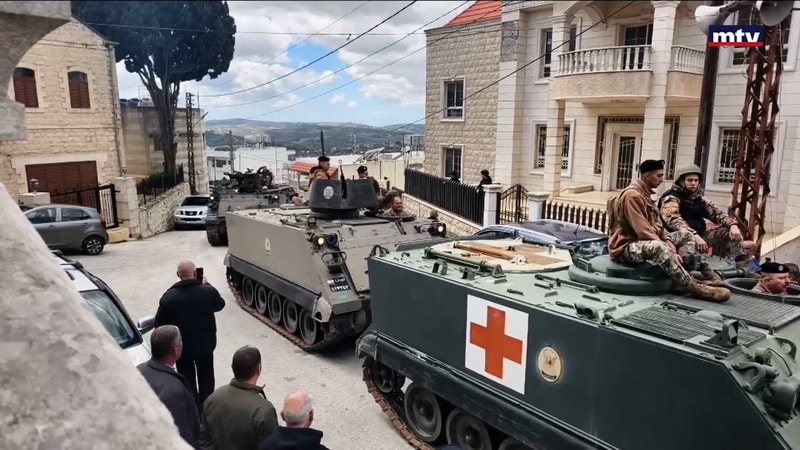 النشرة الكاملة