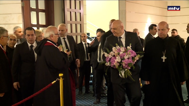 النشرة الكاملة