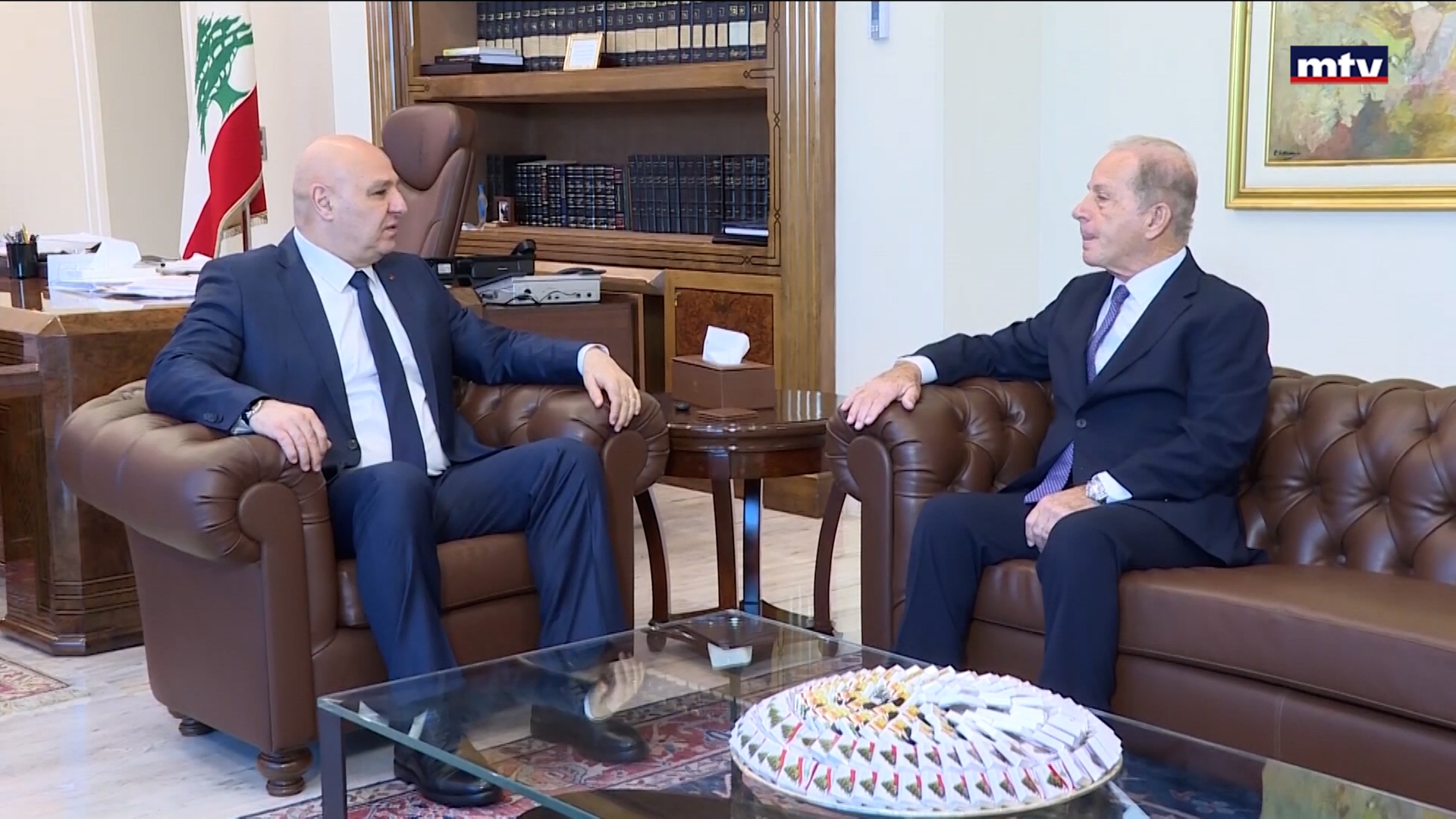 إسرائيل تريدُ إقالةَ قائدِ الجيش