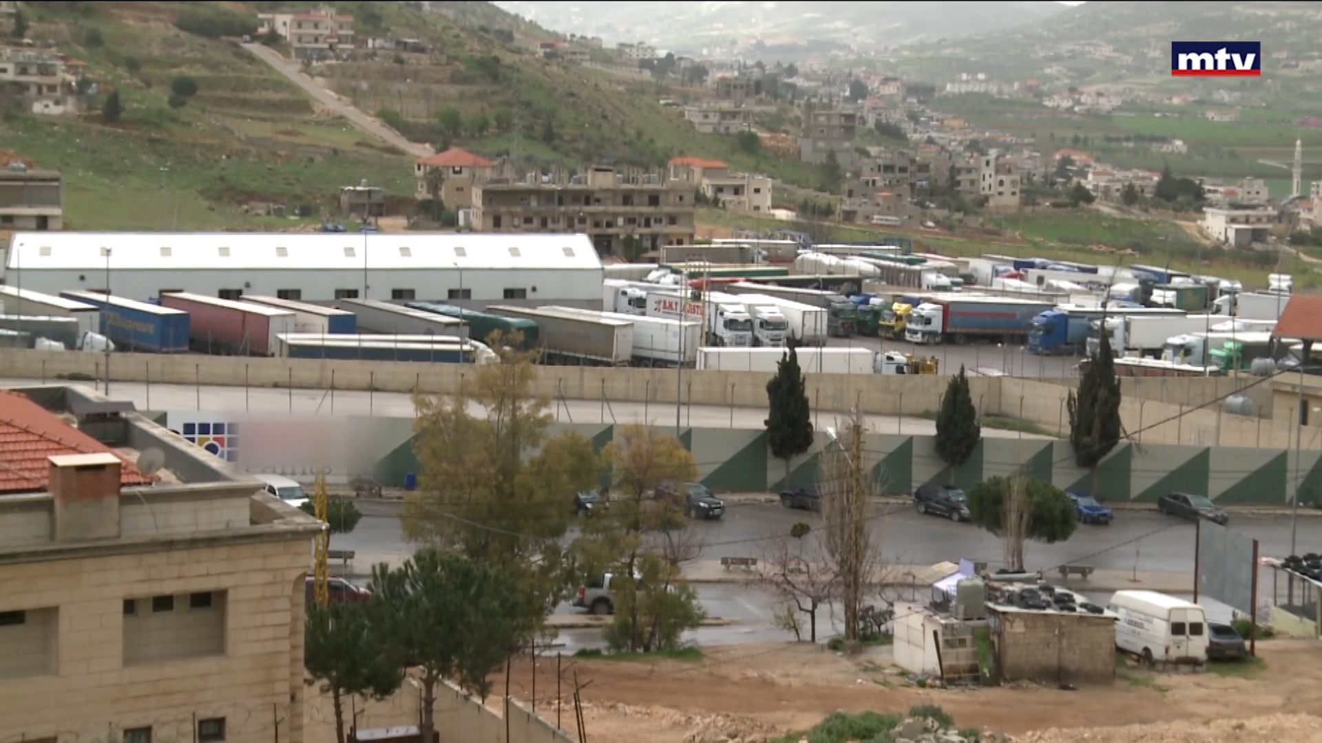 الحركة التجارية في معبر المصنع تتراجع