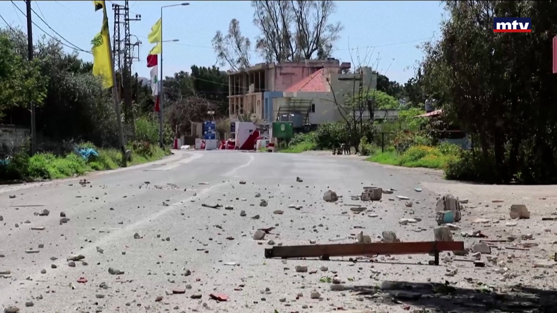 بين القصف والإقصاء