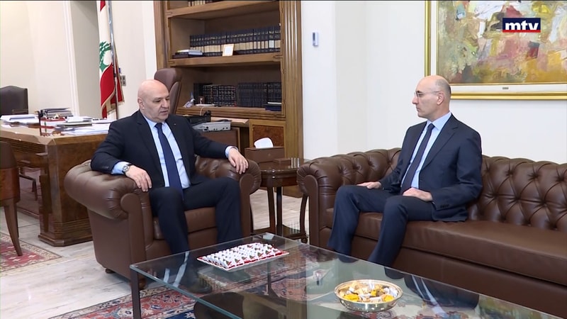 النشرة الكاملة