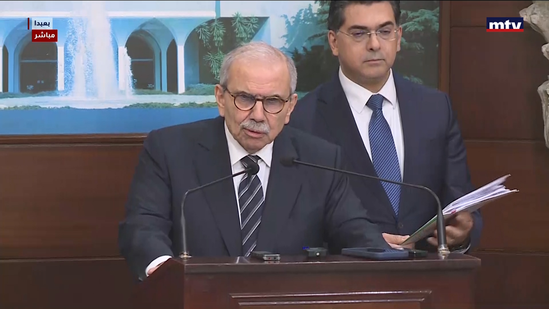 التطورات السياسية في البلاد