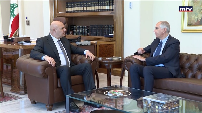 النشرة الكاملة