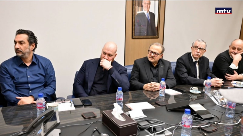 النشرة الكاملة