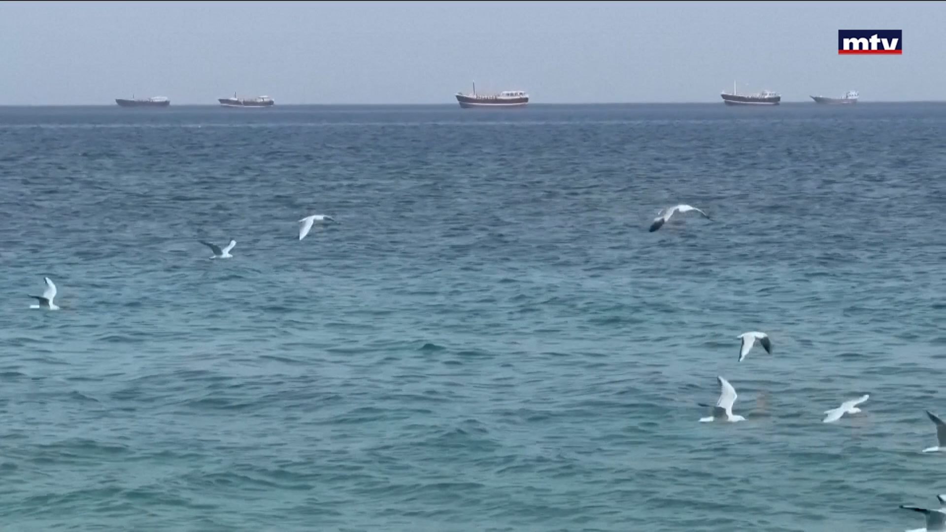 خزانات النفط تصل إلى أقصى طاقتها