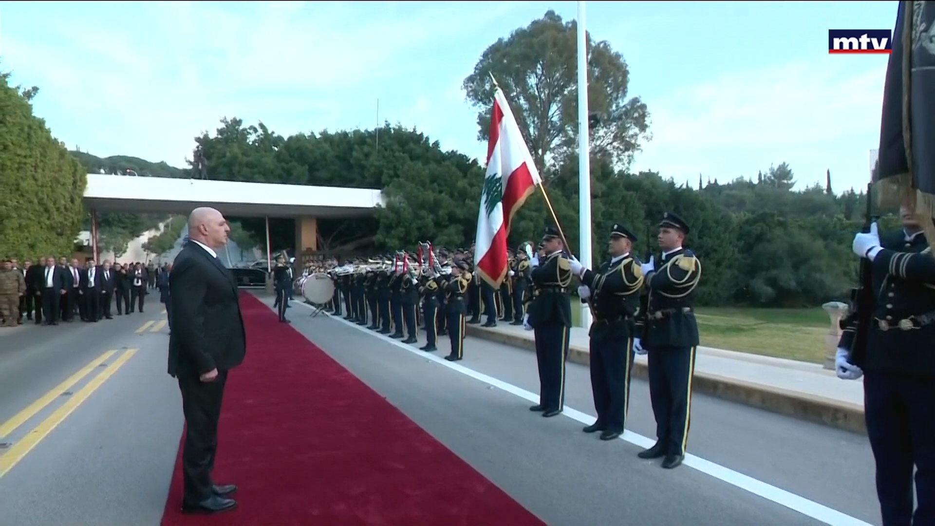 عون قال: أنا مستعد للذهاب حيثما كان لتحرير أرضي وحماية أهلي