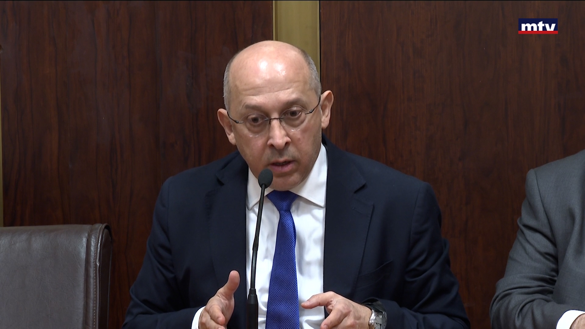 وفد من اللقاء الديمقراطي يزور كتلة التشاور النيابي