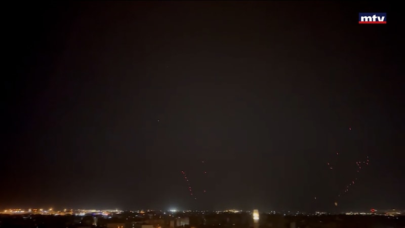 النشرة الكاملة