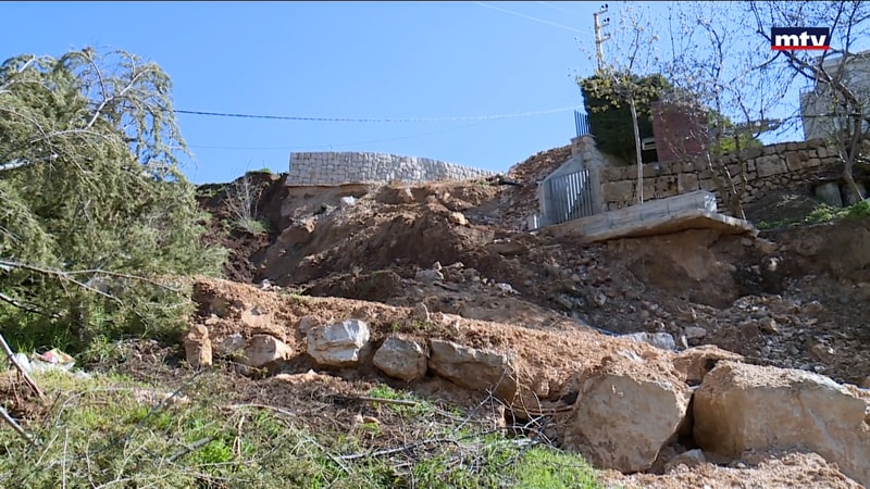 النشرة الكاملة