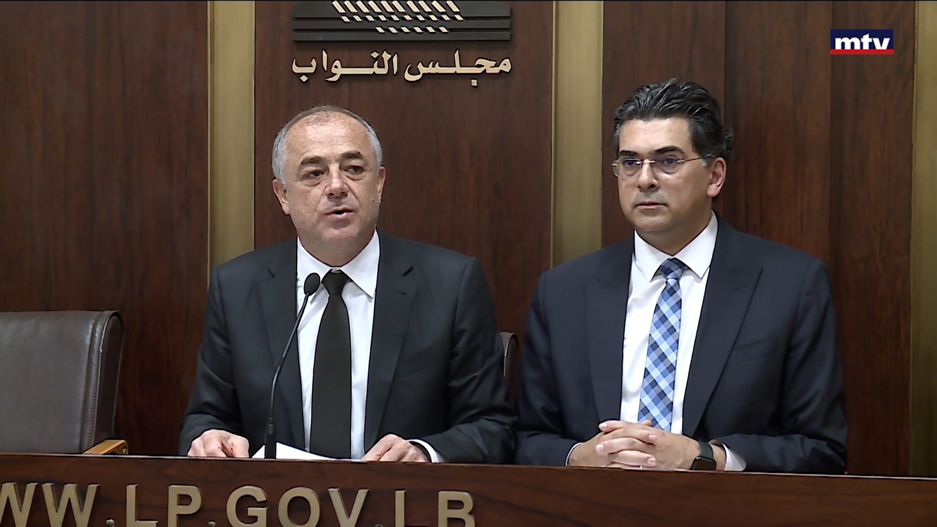 نقاش سياسي على هامش جلسة مشتركة للجان النيابية