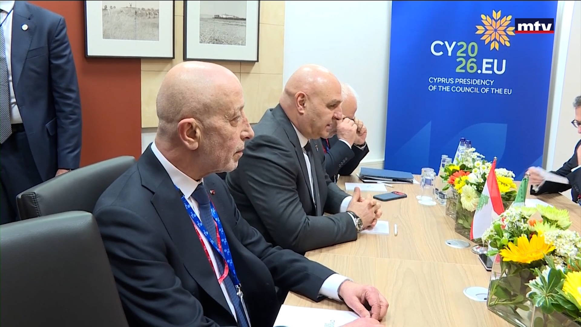 عون في قبرص