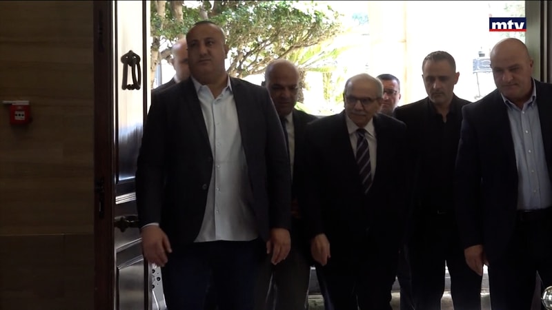 النشرة الكاملة