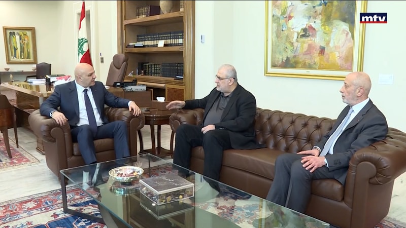 النشرة الكاملة