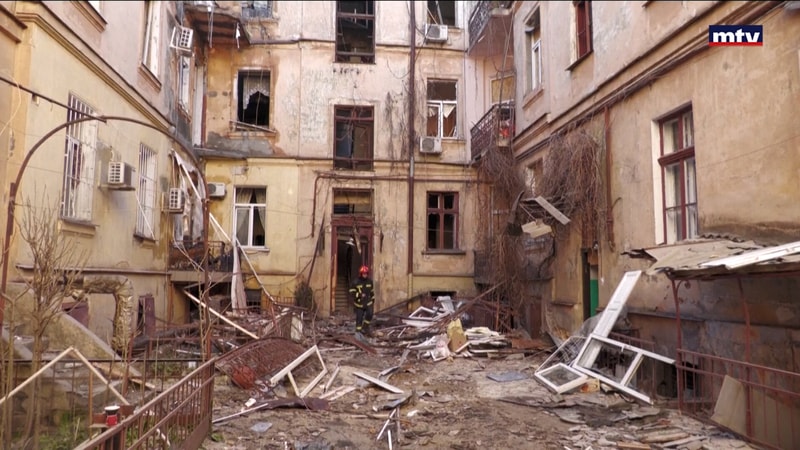 النشرة الكاملة