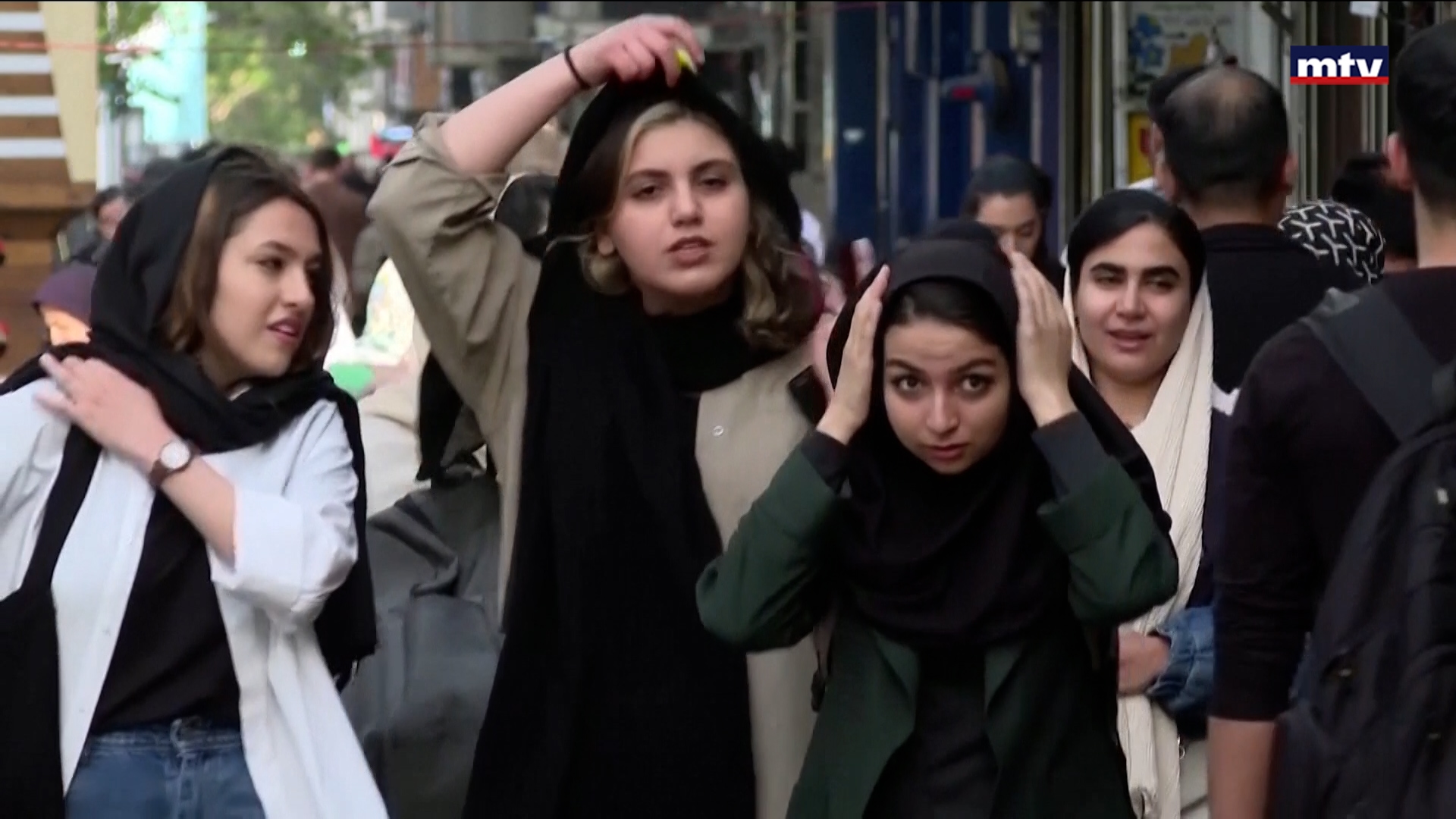 الحجاب الإلزامي في إيران