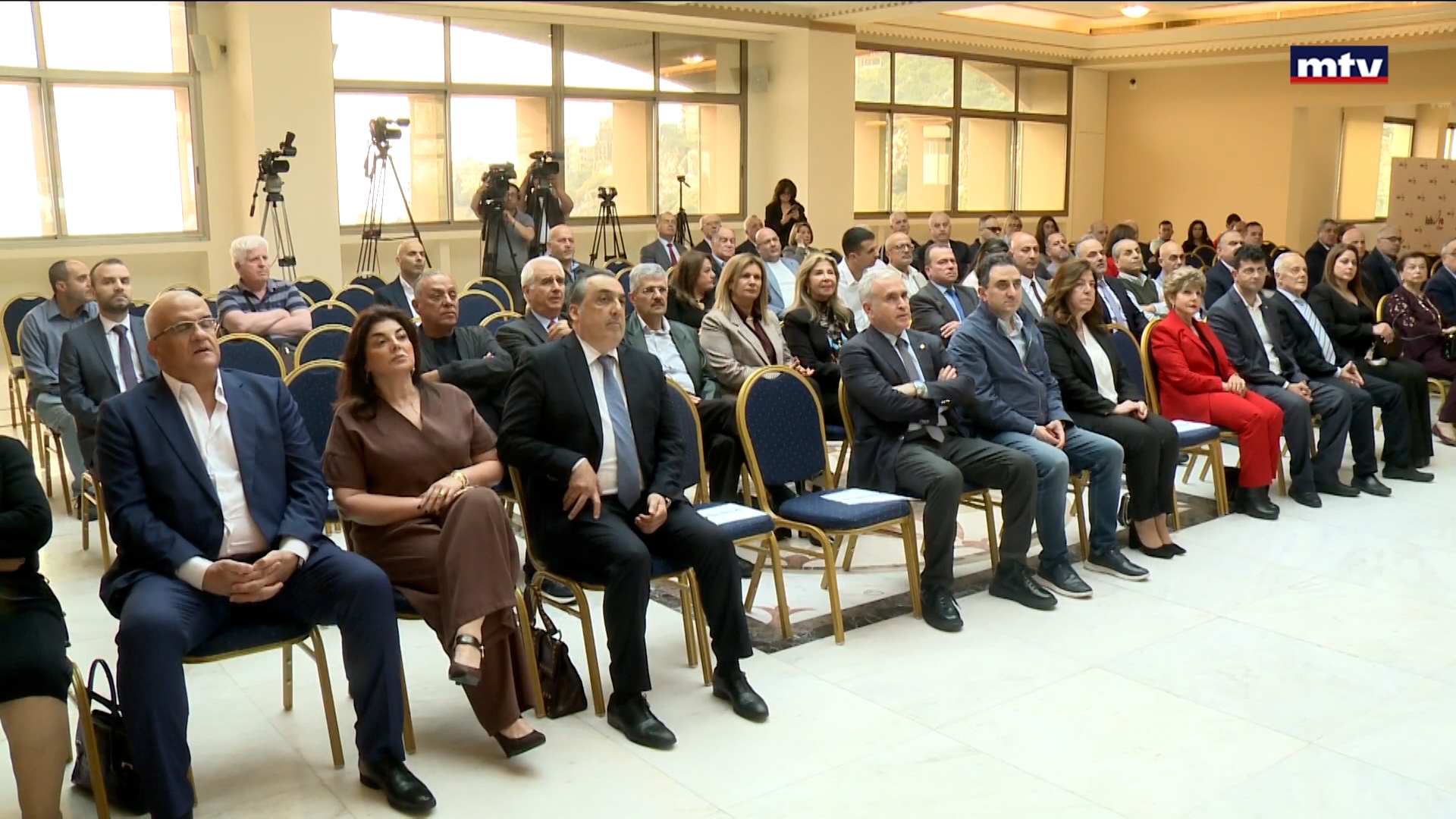 لابورا تطلق منصتها الجديدة