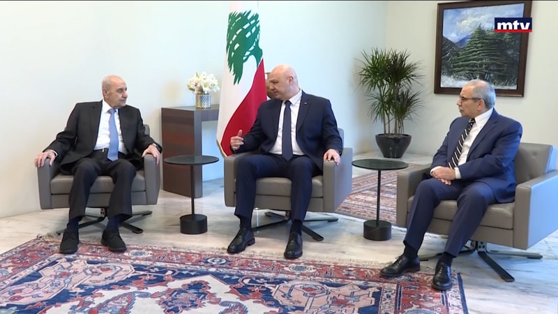 النشرة الكاملة