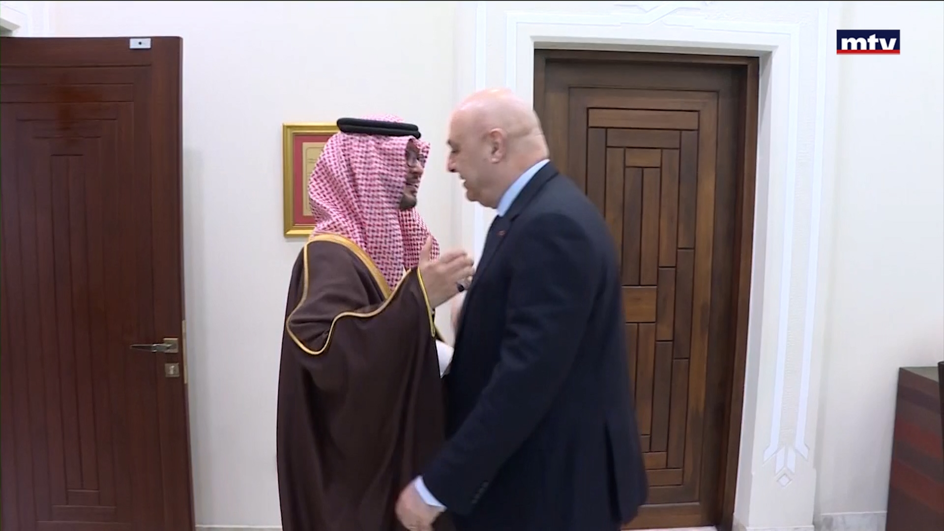زيارة وداعيّة للسفير السعودي في لبنان